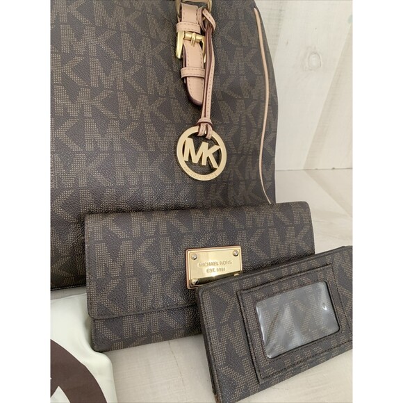 Michael Kors Jet Set Medium brown Beige Signature Work Tote Bag Great condition - Picture 3 of 6